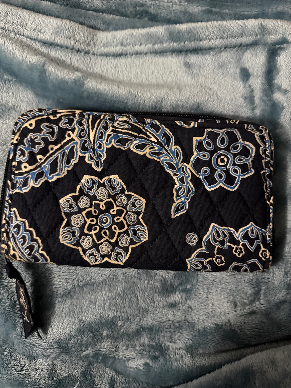 Vera Bradley Quilted Floral Zip Wallet - Navy and Cream